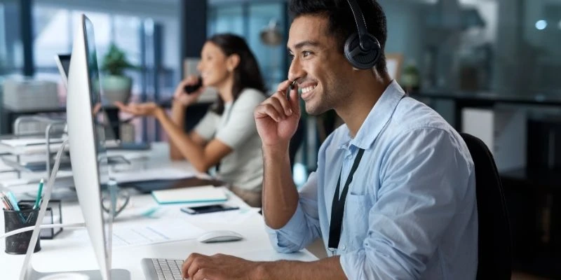 Người chơi cần liên hệ ngay khi có vấn đề về giao dịch